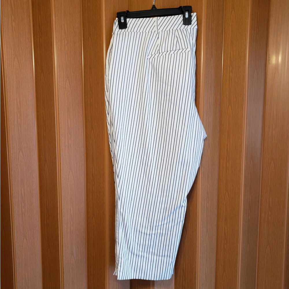 Lane Bryant size 20 Capris white with black pinstripe capris